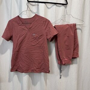 Figs Dusty Rose Scrub Ensemble